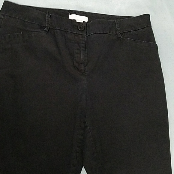 NEW YORK & CO Black stretch capri/cropped pants - Picture 2 of 8